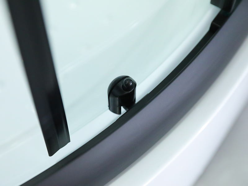 Vách tắm kính cường lực trượt khung nhôm màu đen SE Vách tắm kính cường lực trượt khung nhôm màu đen SE