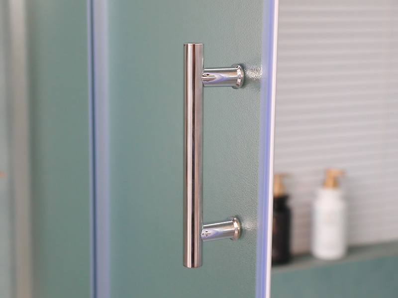 Vách tắm trượt RE, Kính cường lực mờ, Nhôm Chrome, Tay cầm hai lỗ, Có khay Vách tắm trượt RE, Kính cường lực mờ, Nhôm Chrome, Tay cầm hai lỗ, Có khay