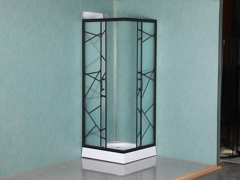 Vách tắm trượt SQ, Kính cường lực mờ có in, Cấu hình nhôm màu đen, Tay cầm hai lỗ, Có khay Vách tắm trượt SQ, Kính cường lực mờ có in, Cấu hình nhôm màu đen, Tay cầm hai lỗ, Có khay