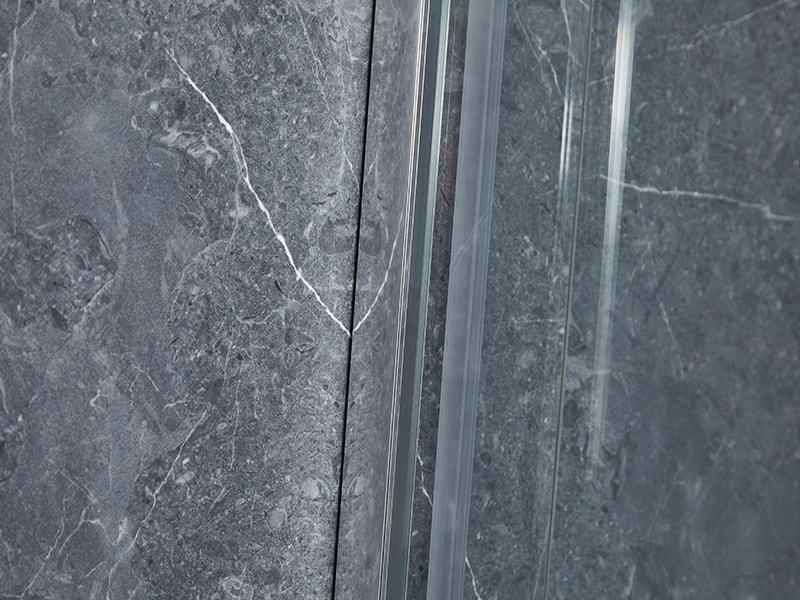 Vách tắm trượt bằng nhôm SE Chrome dành cho phòng tắm Vách tắm trượt bằng nhôm SE Chrome dành cho phòng tắm